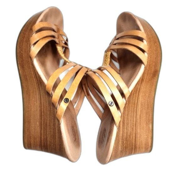 UGG Mattie Straw Accented Tan Leather Slip On Wedge Heeled Sandals Size 10 - Picture 5 of 9